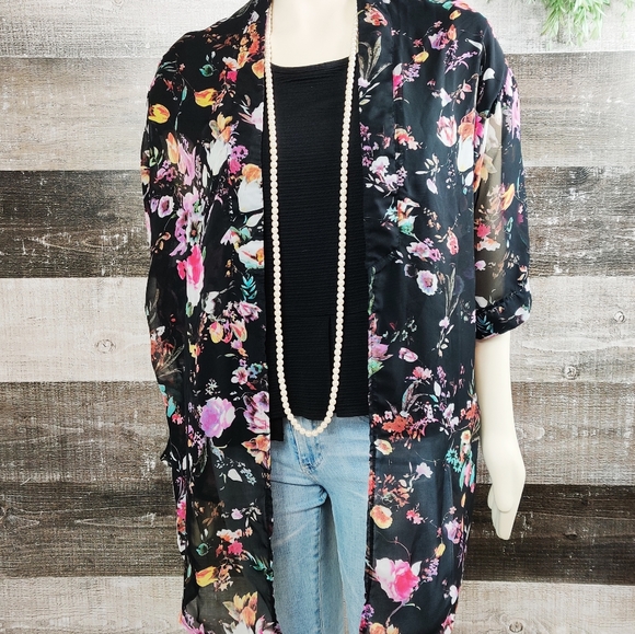 Tops - OSFM black sheer floral kimono cardigan 4/$25